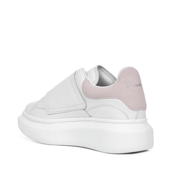 Alexander McQueen Kids Pink Round Toe Touch Strap Velcro
Sneakers Size 26 US 9.5 - Picture 2 of 11